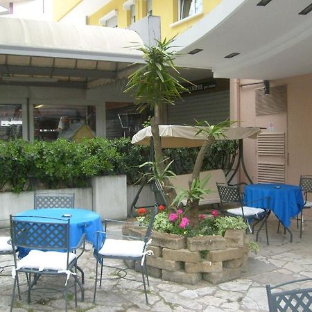 Hotel Bel Air Rivazzurra Di Rimini エクステリア 写真